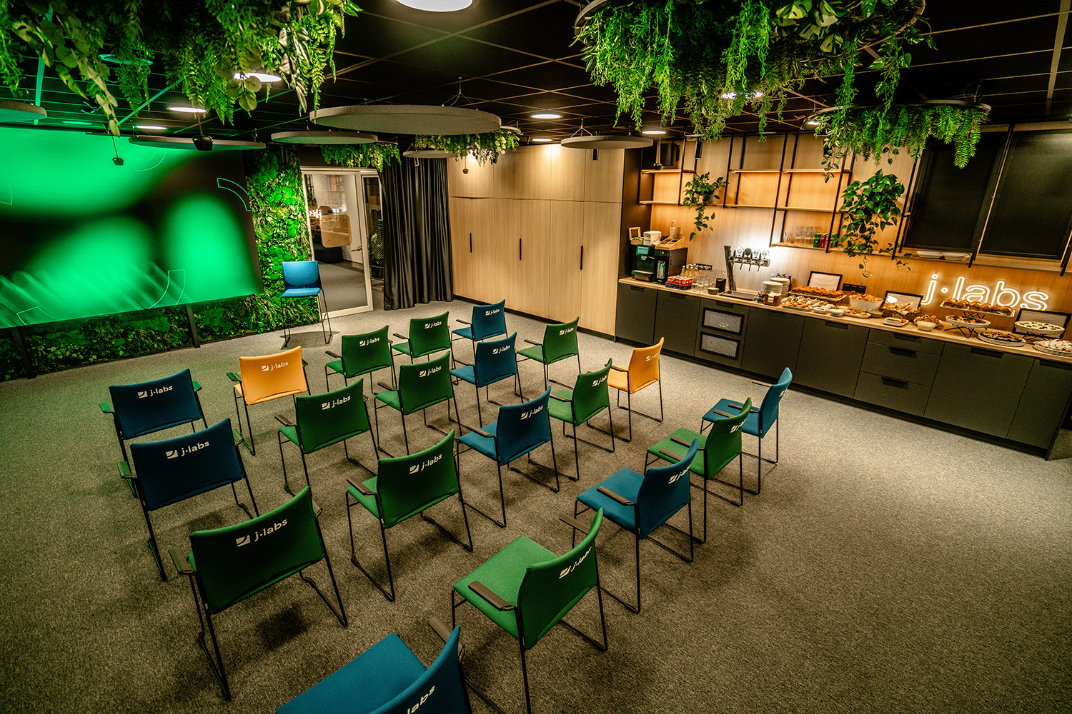 Salka meetupowa j-labs